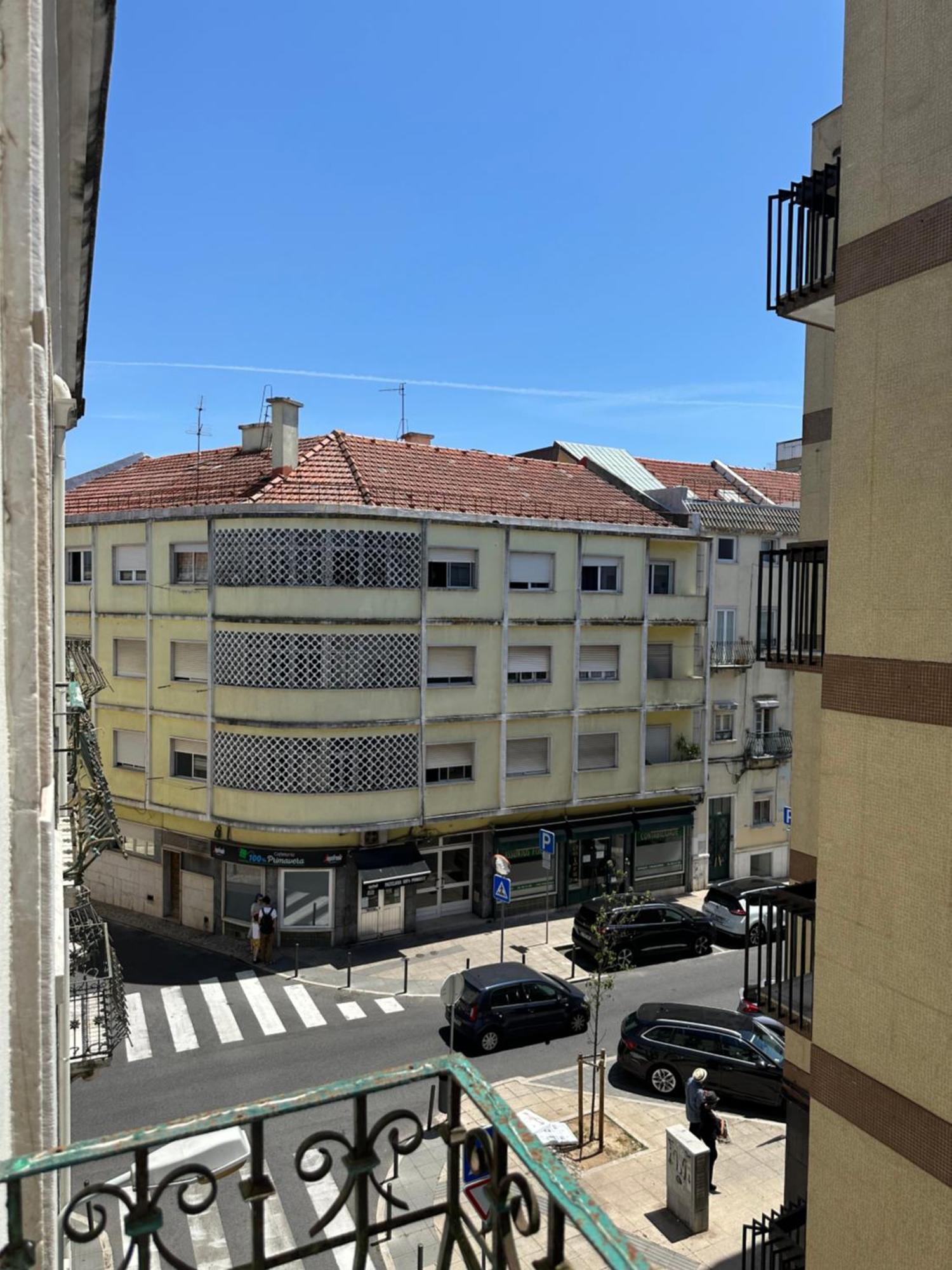 Garden Campo De Ourique Guest House - Hostel Lisboa Kültér fotó