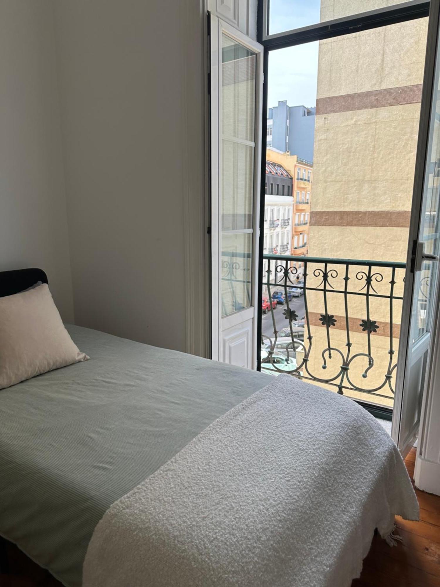 Garden Campo De Ourique Guest House - Hostel Lisboa Kültér fotó