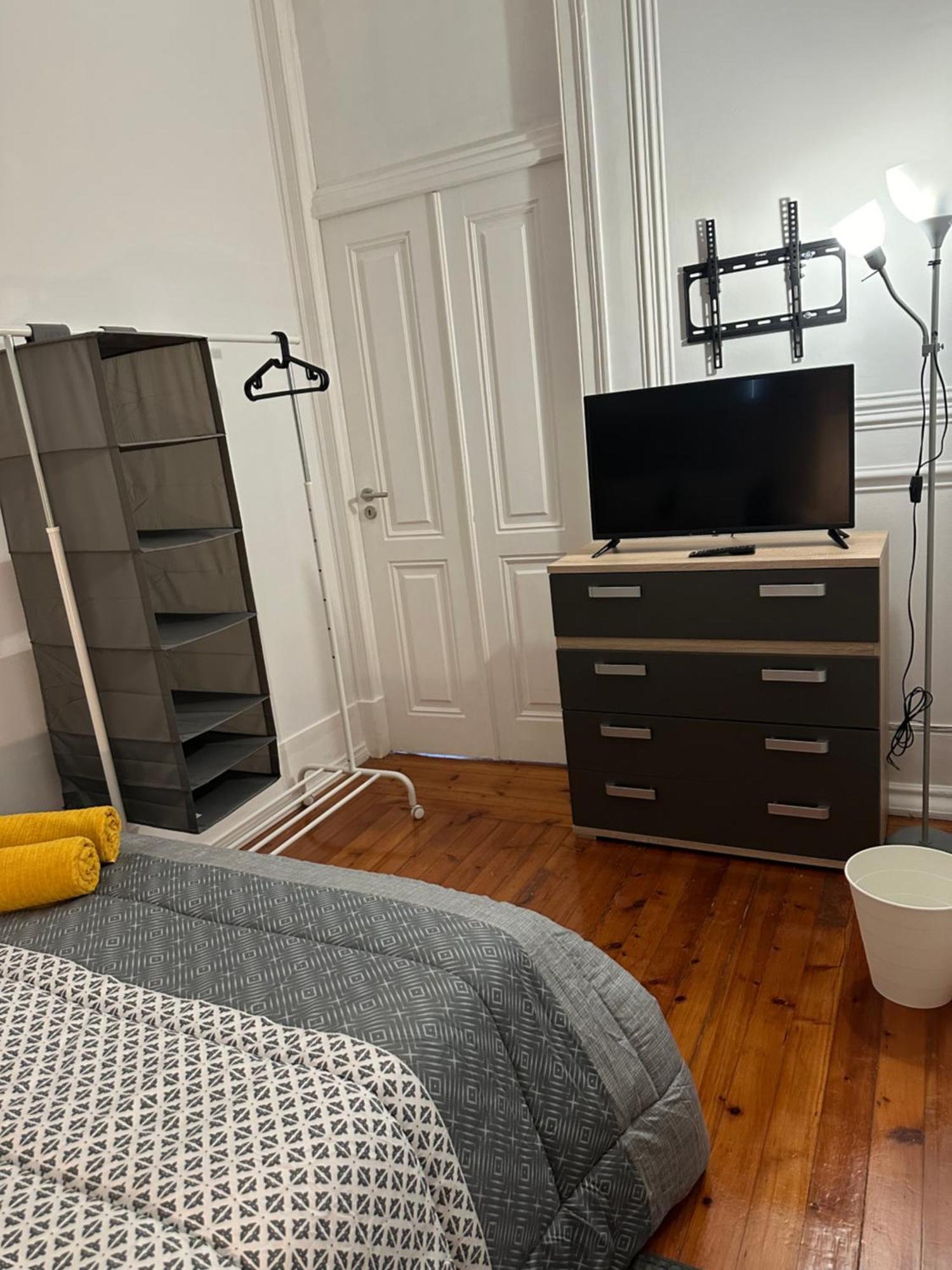 Garden Campo De Ourique Guest House - Hostel Lisboa Kültér fotó