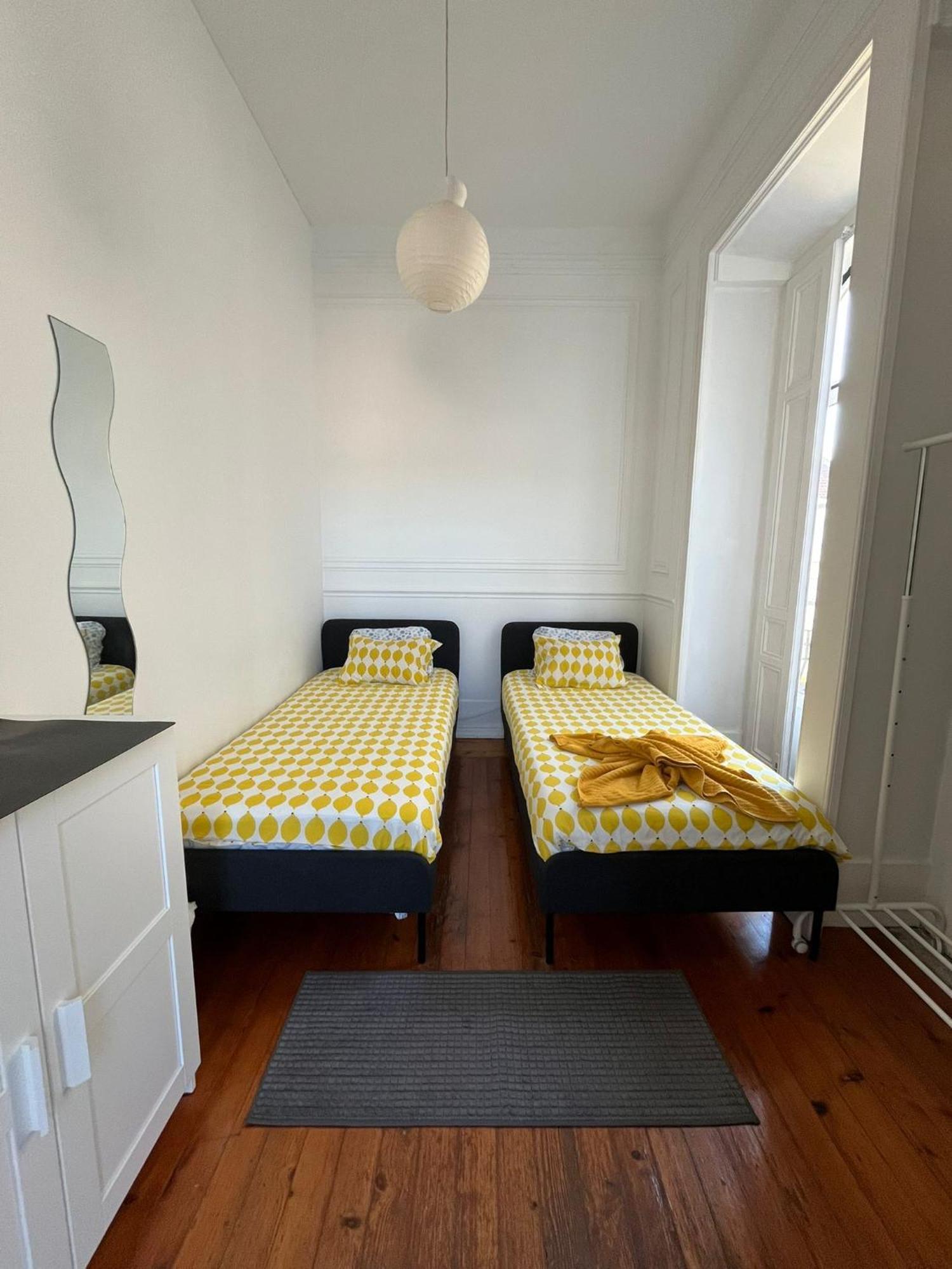 Garden Campo De Ourique Guest House - Hostel Lisboa Kültér fotó