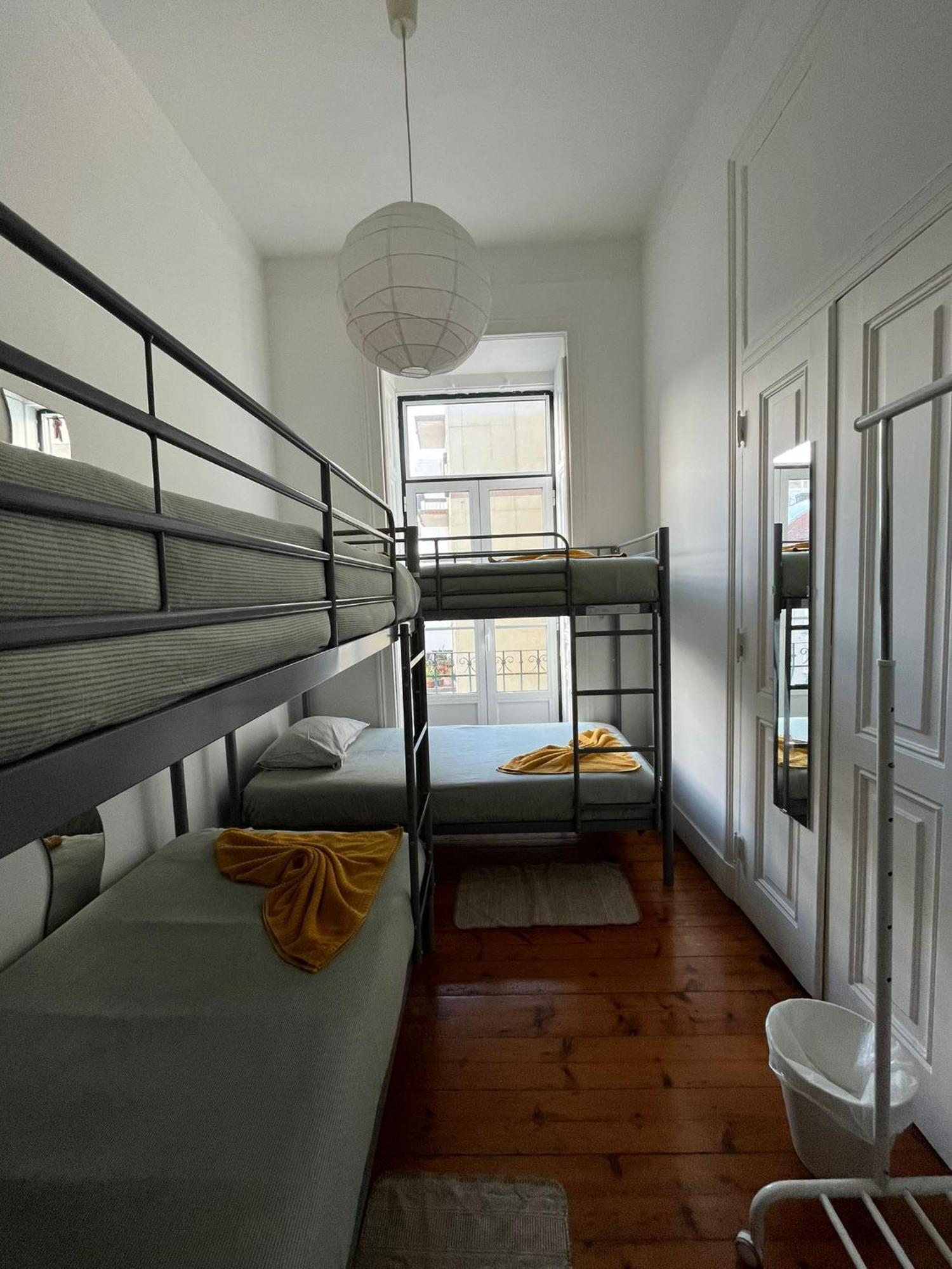 Garden Campo De Ourique Guest House - Hostel Lisboa Kültér fotó
